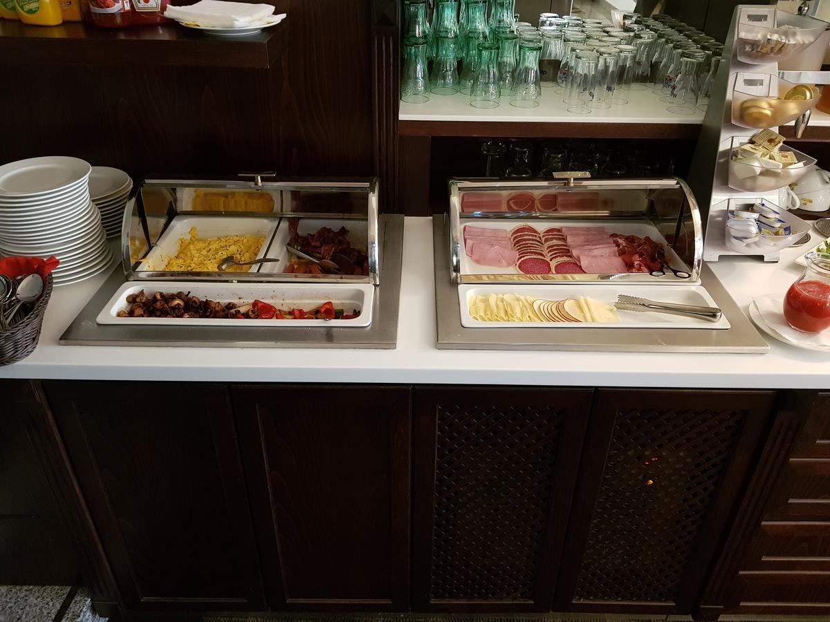 Hotel Grand Чески-Крумлов Экстерьер фото